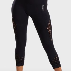 GYMSHARK ENERGY SEAMLESS CROP LEGGINGS (MEDIUM)